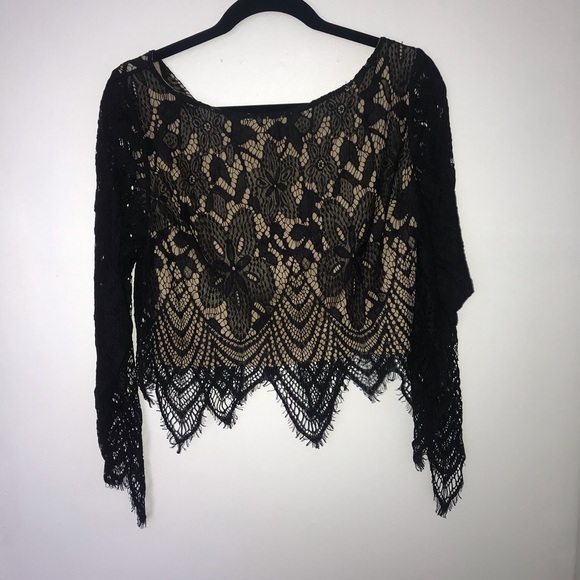 Guess Tops - Guess crop top